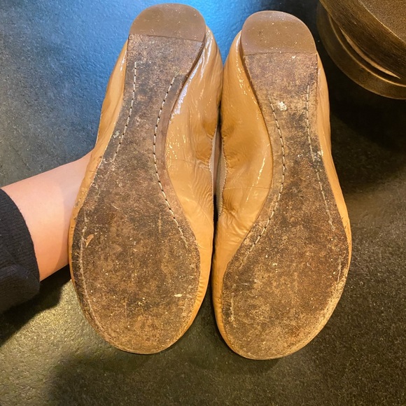 Cute ballerina tory burch flats. Great for work - Picture 6 of 7